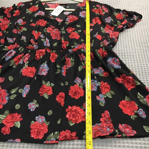 Torrid Babydoll Top Womens 1X 14/16 Black Floral V Neck Surplice Romantic Witchy - Picture 11 of 12